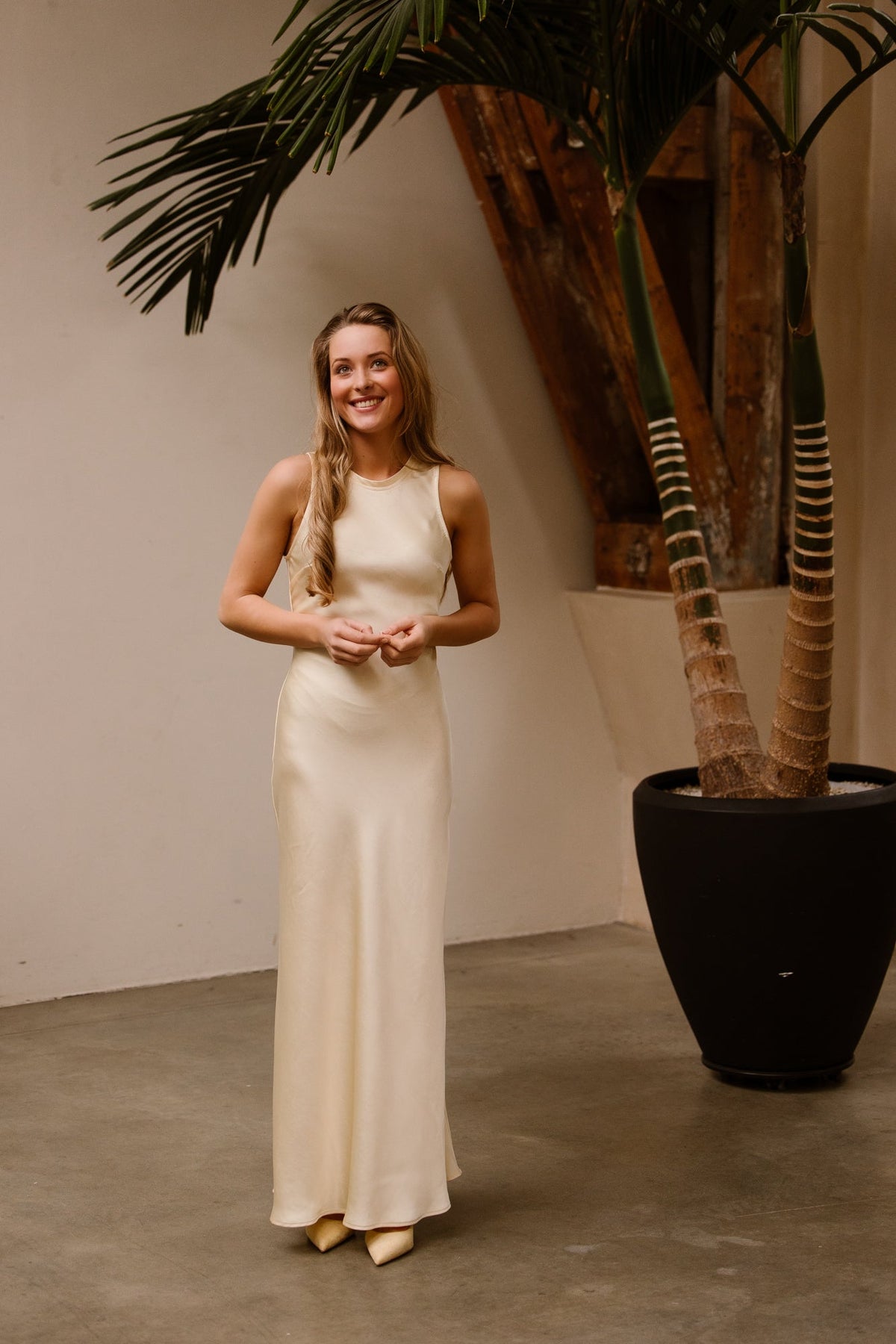 Celinie Heavy Sateen Dress Light Yellow - Bij Keesje - Neo Noir - jurk