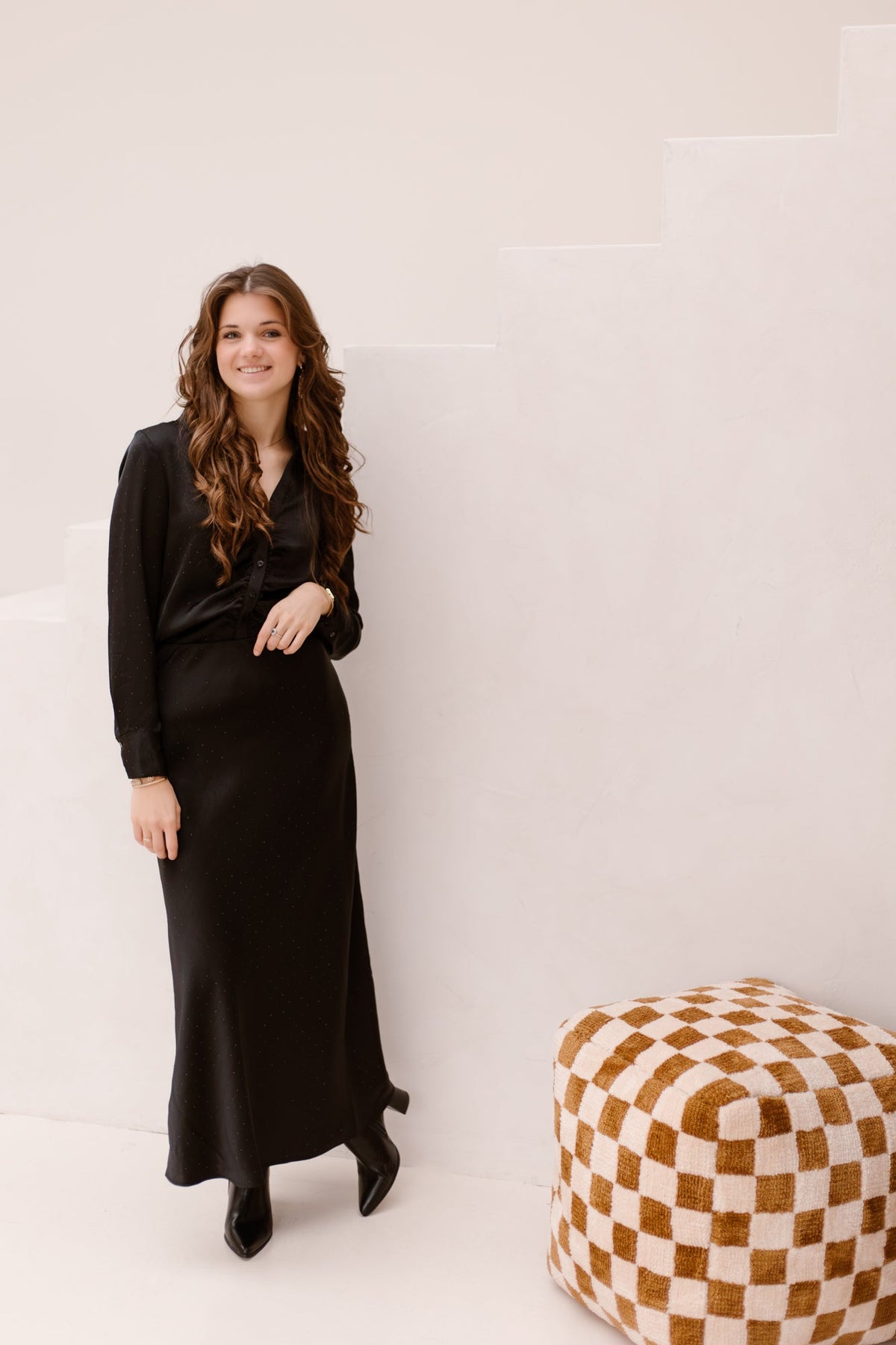 Christy heavy sateen bedaz shirt black - Bij Keesje - Neo Noir