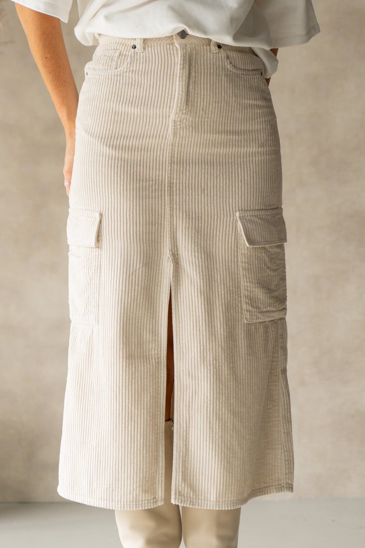 CobainCC corduroy skirt off white - Bij Keesje