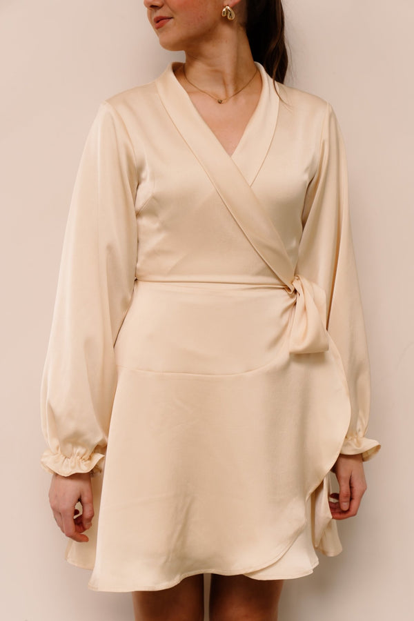 Colbie heavy sateen dress light yellow - Bij Keesje - Neo Noir - Jurk