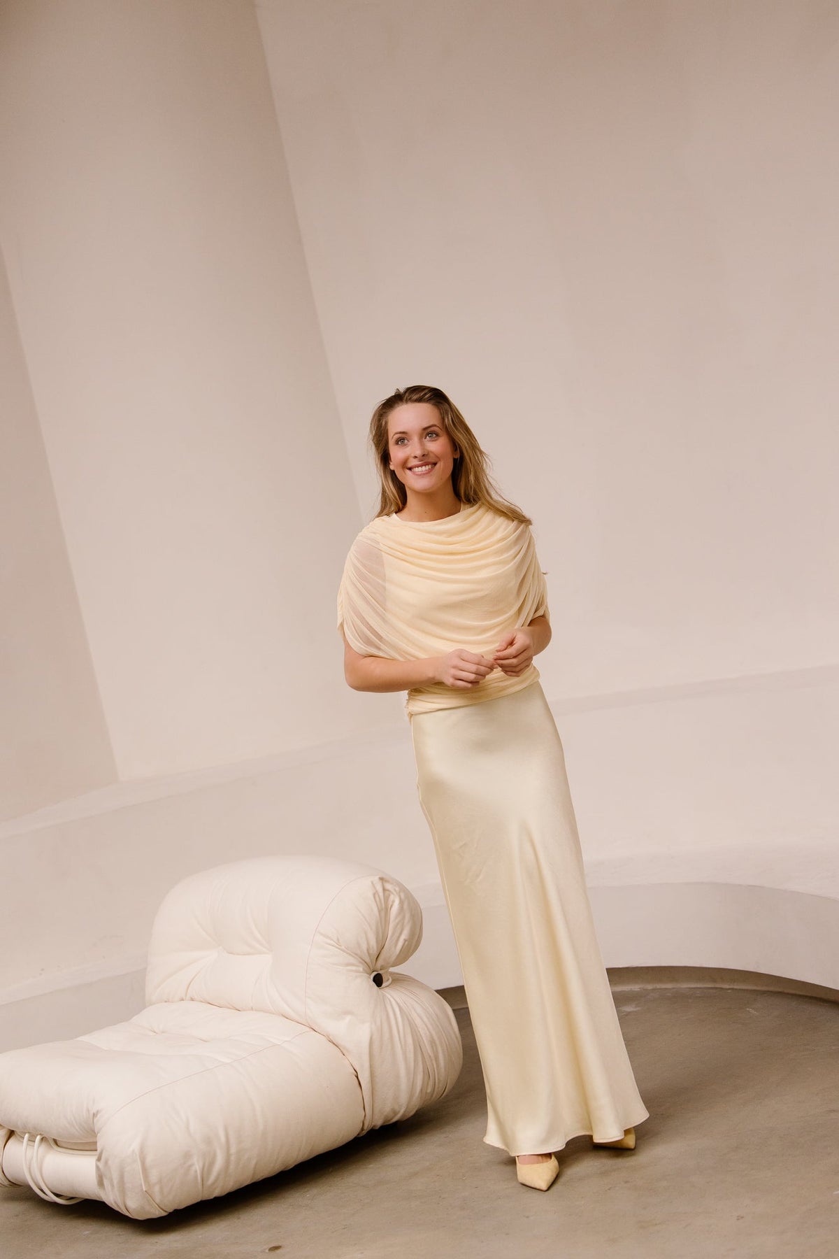 Cottuna drapy mesh top light yellow - Bij Keesje - Neo Noir - Top