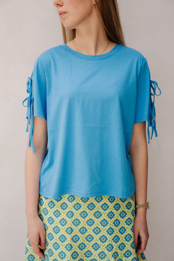 Demy T-Shirt Dodger Blue - Bij Keesje - FLURESK - shirt