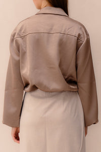 Denielle Heavy Sateen Jacket Dark Taupe - Bij Keesje - Neo Noir - Jas