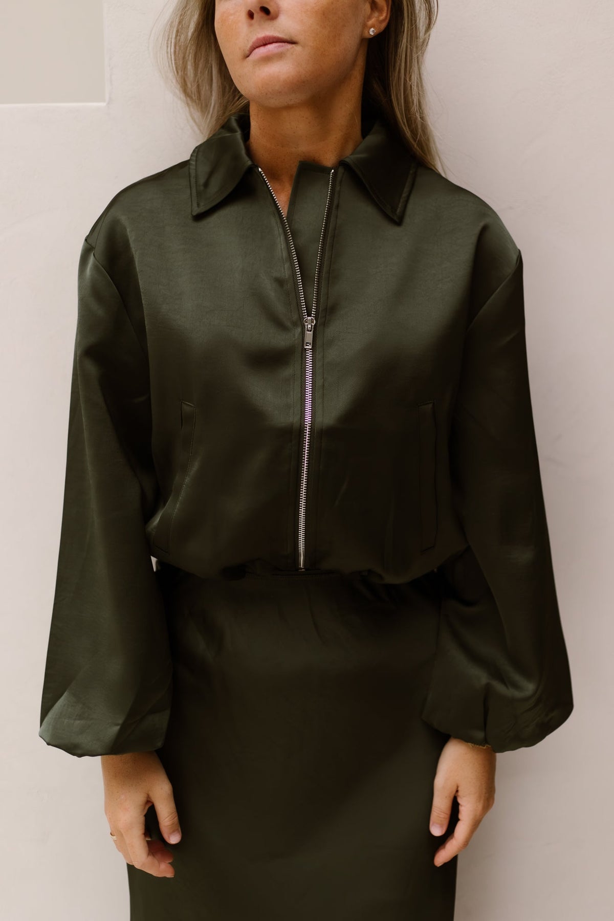 Denielle Heavy Sateen Jacket Deep green - Bij Keesje - Neo Noir - Jas