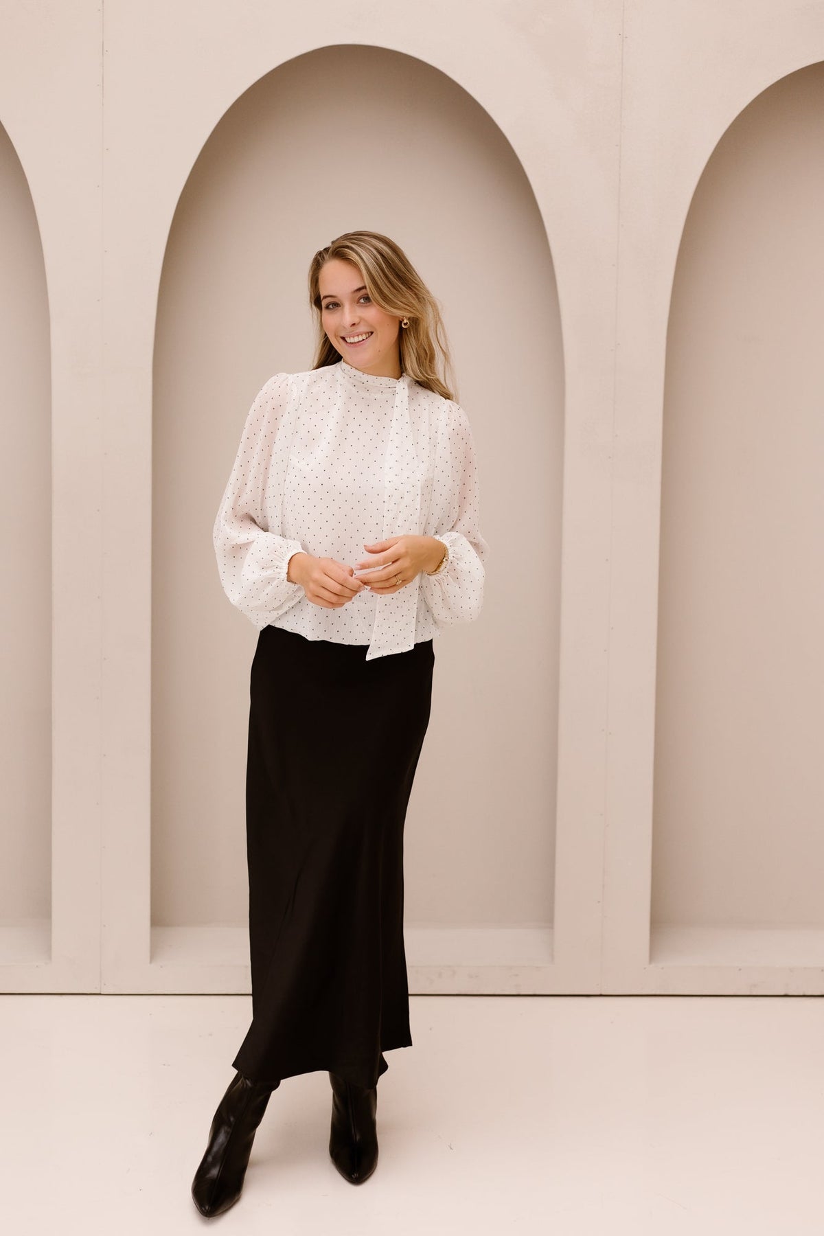 Dorellie dot blouse off-white - Bij Keesje - Neo Noir - blouse