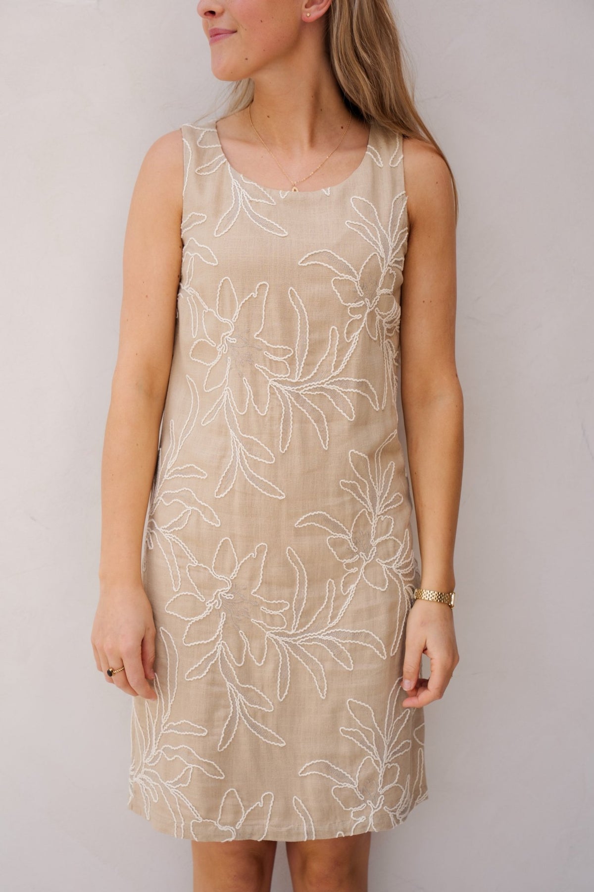 Dress flower embroidery sand - 15209 - Bij Keesje - Esqualo - jurk