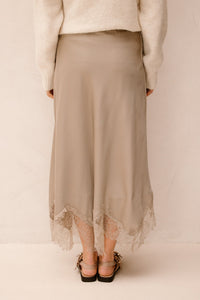 Elise skirt taupe - Bij Keesje - Bij Keesje - Rokken