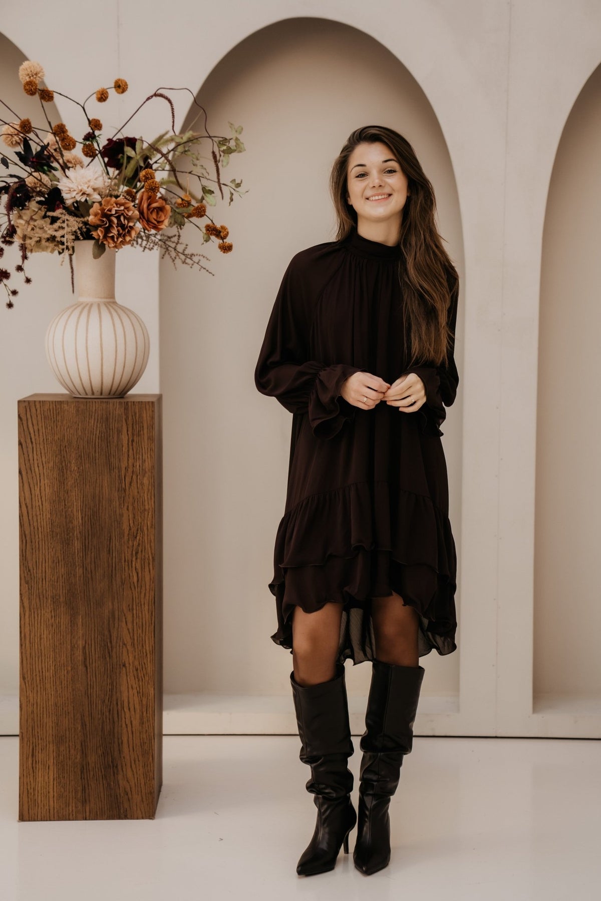 Enna ruffle dress coffee - Bij Keesje - Bij Keesje - Jurk