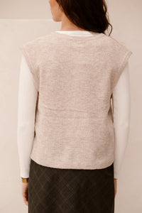 Everest knit vest sand melange - Bij Keesje - Neo Noir