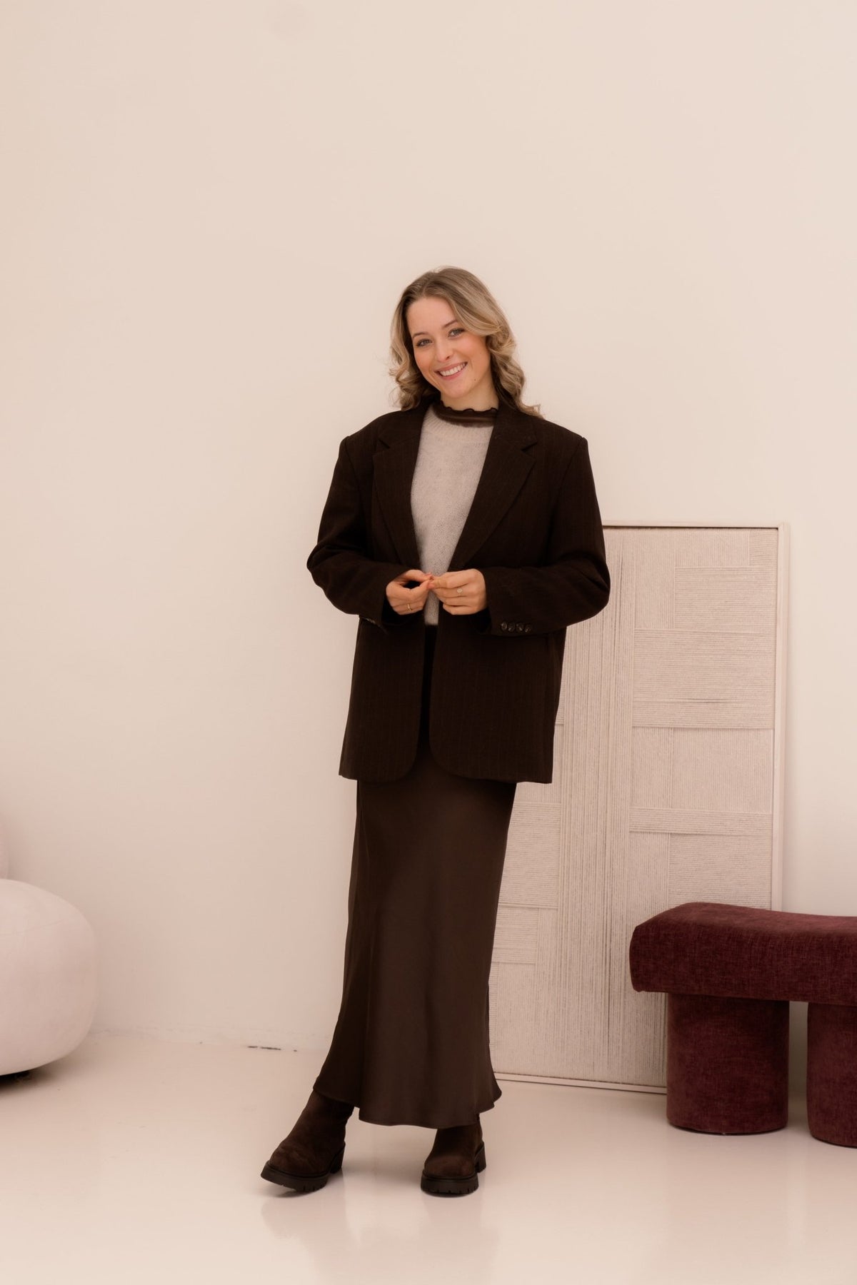 Gaby pinstripe blazer dark brown - Bij Keesje - Neo Noir