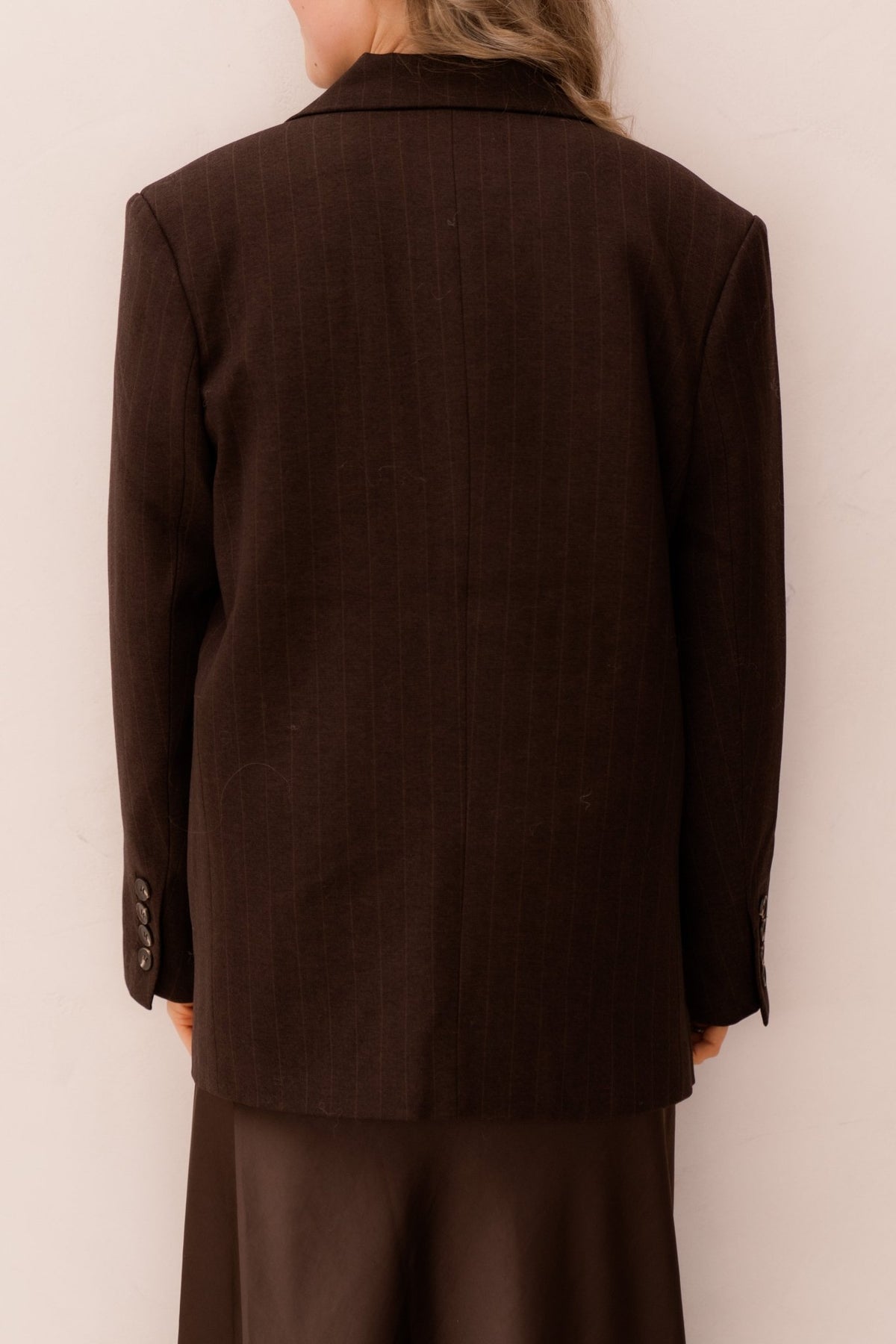 Gaby pinstripe blazer dark brown - Bij Keesje - Neo Noir