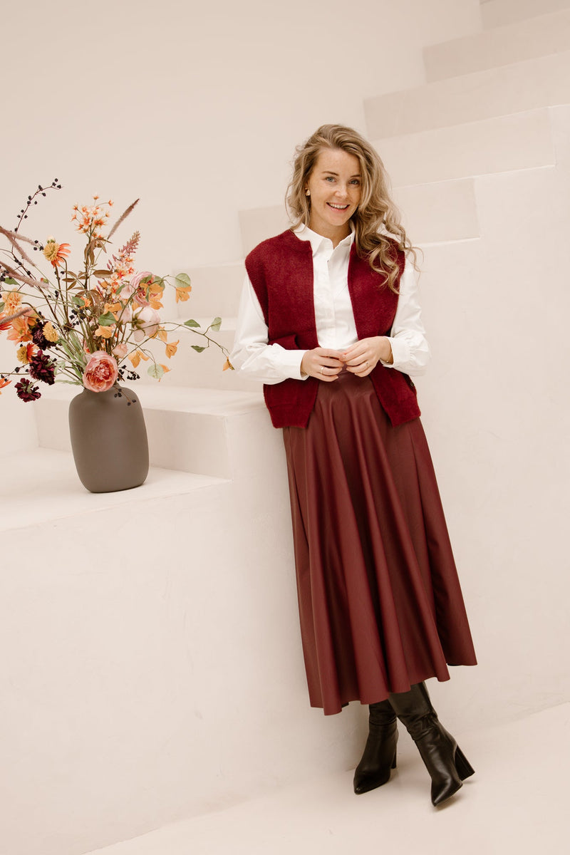 Gilet fluffy with pockets burgundy - Bij Keesje - Bij Keesje
