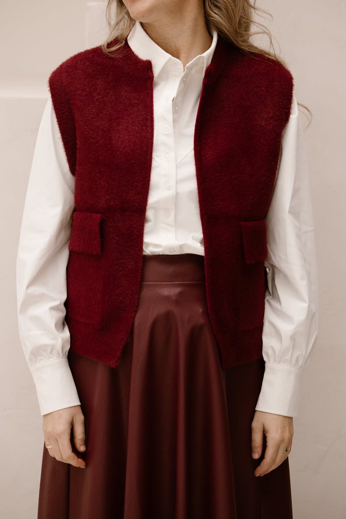Gilet fluffy with pockets burgundy - Bij Keesje - Bij Keesje