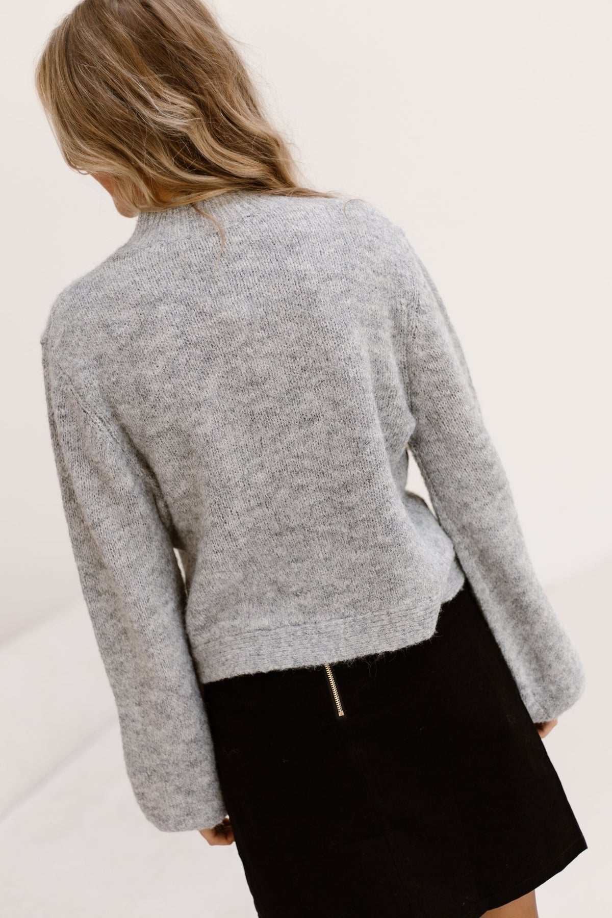 Gio fluffy knit cardigan - grey melange - Bij Keesje - Neo Noir - Vest