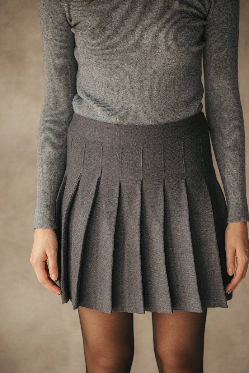 Grey skirt plooitjes - Bij Keesje