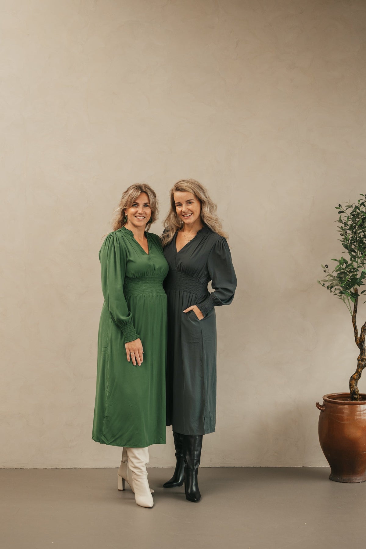 Hilde taille dress green - Bij Keesje