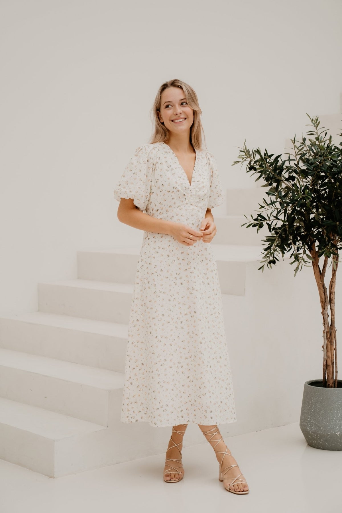 Illana Small Rose Flower Dress Light Yellow - Bij Keesje - Neo Noir - Jurk