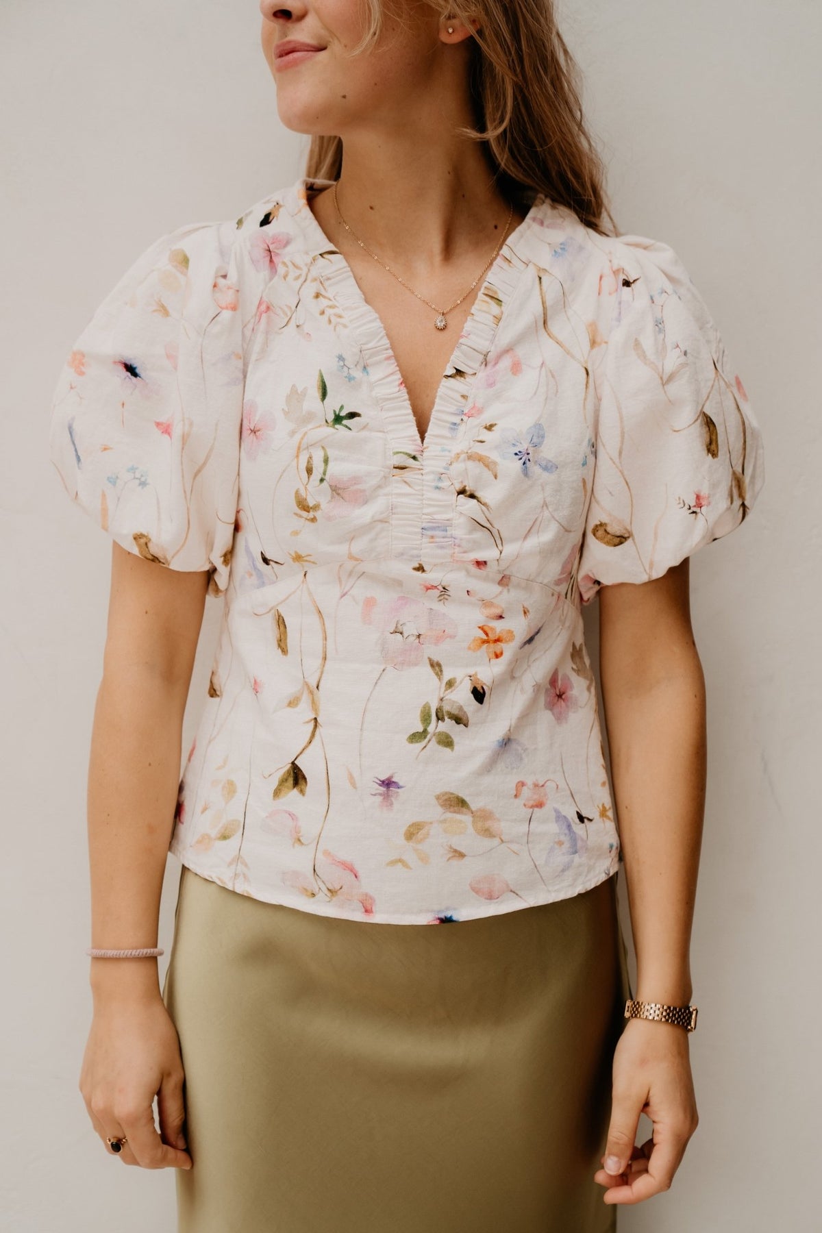 Irana Flower Blouse Off White - Bij Keesje - Neo Noir - Blouse