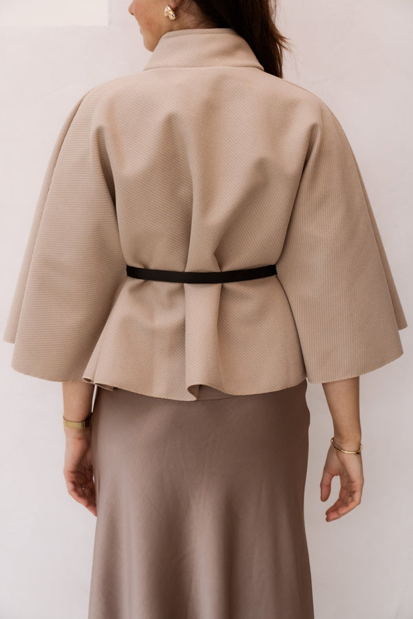 Jacket met belt taupe - Bij Keesje - Bij Keesje