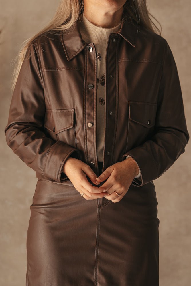 Jacket short vegan leather brown - Bij Keesje