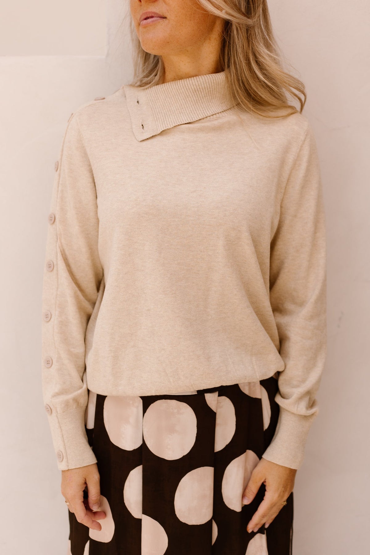K-Design Pullover met knopen Buttercream D804L - Bij Keesje - K-design - Trui