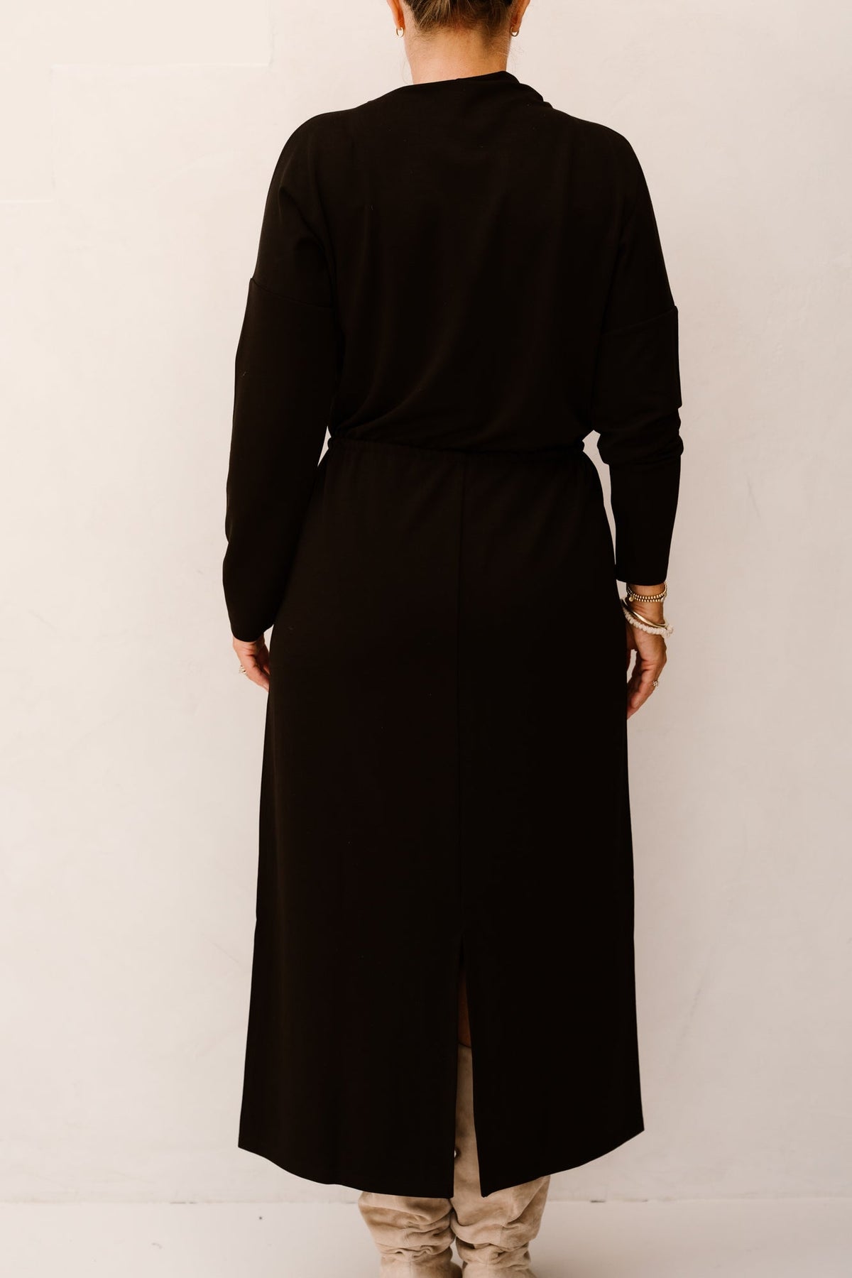 K-Design Soepele Maxi Jurk Met Trekkoord Black D450L - Bij Keesje - K-design - Jurk
