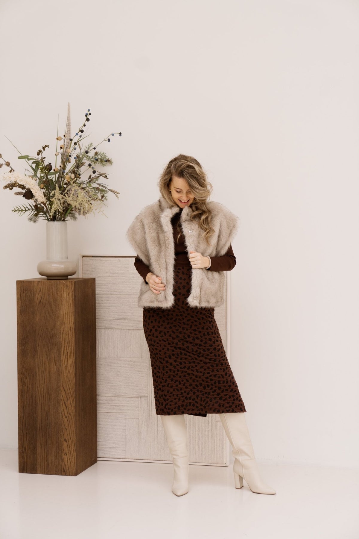 Kevini fauz fur vest beige - Bij Keesje - Neo Noir