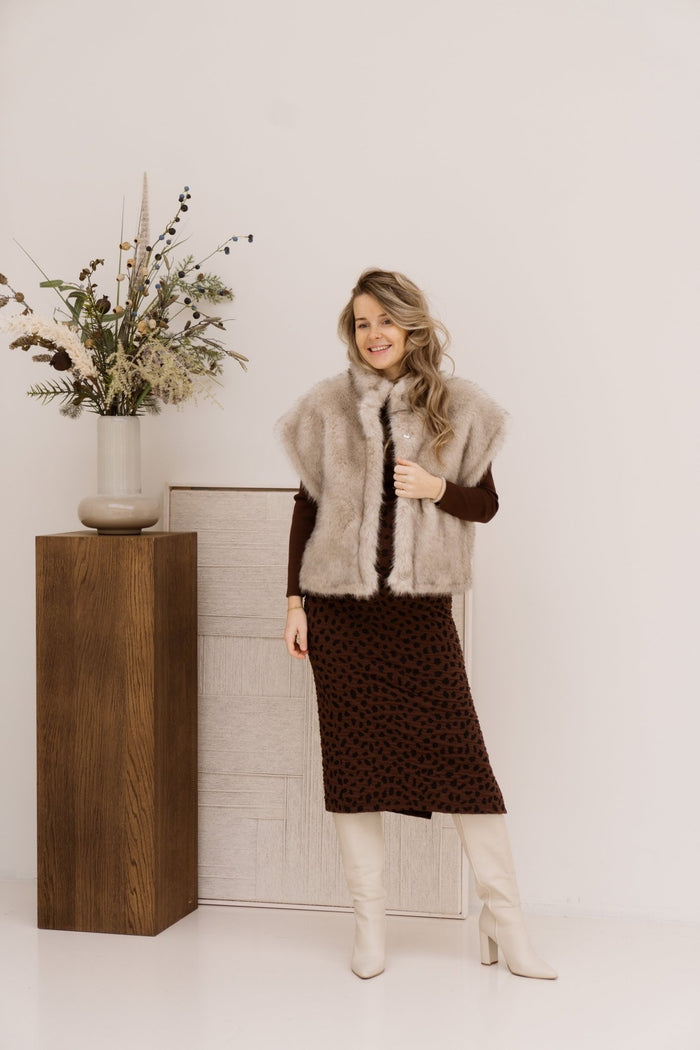 Kevini fauz fur vest beige - Bij Keesje - Neo Noir