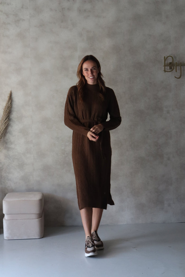 Knit dress brown SL - Bij Keesje