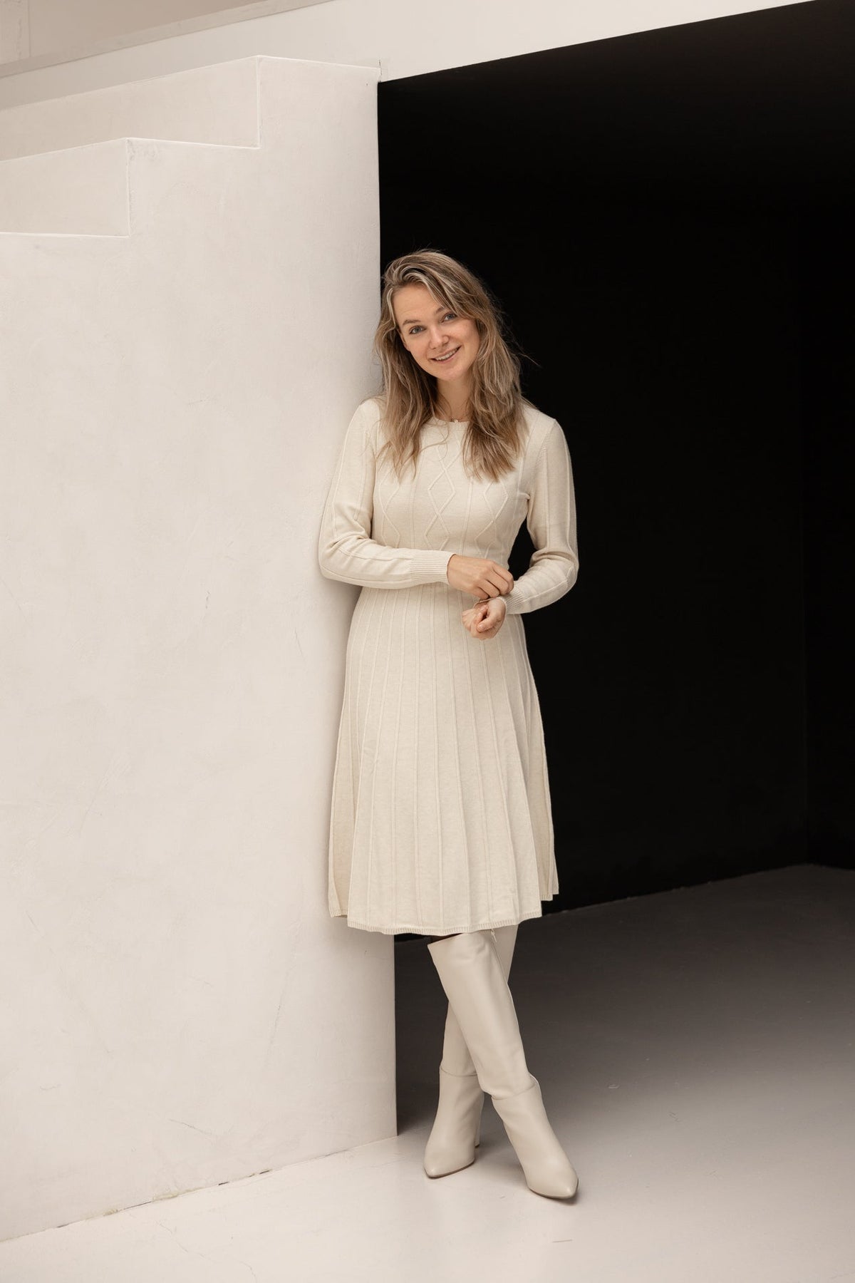 Knit dress sand SL - Bij Keesje