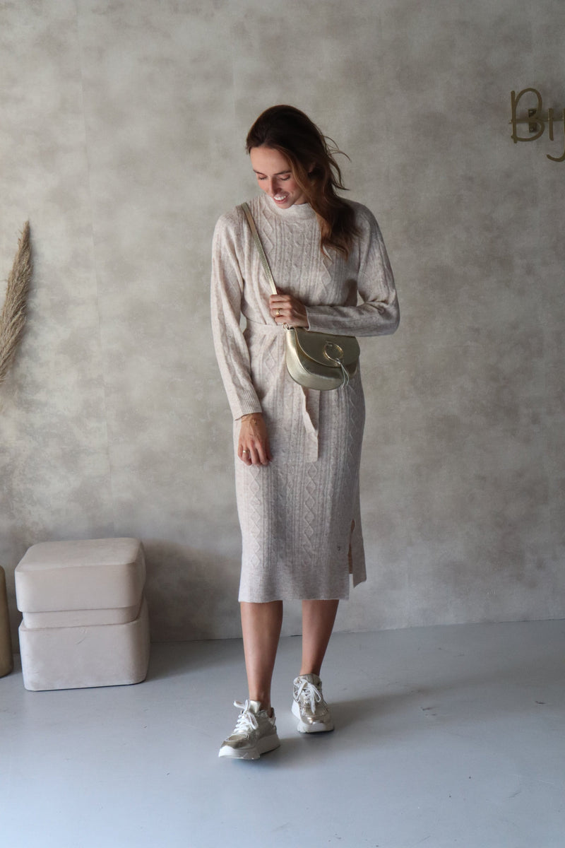 Knit dress sand SL - Bij Keesje