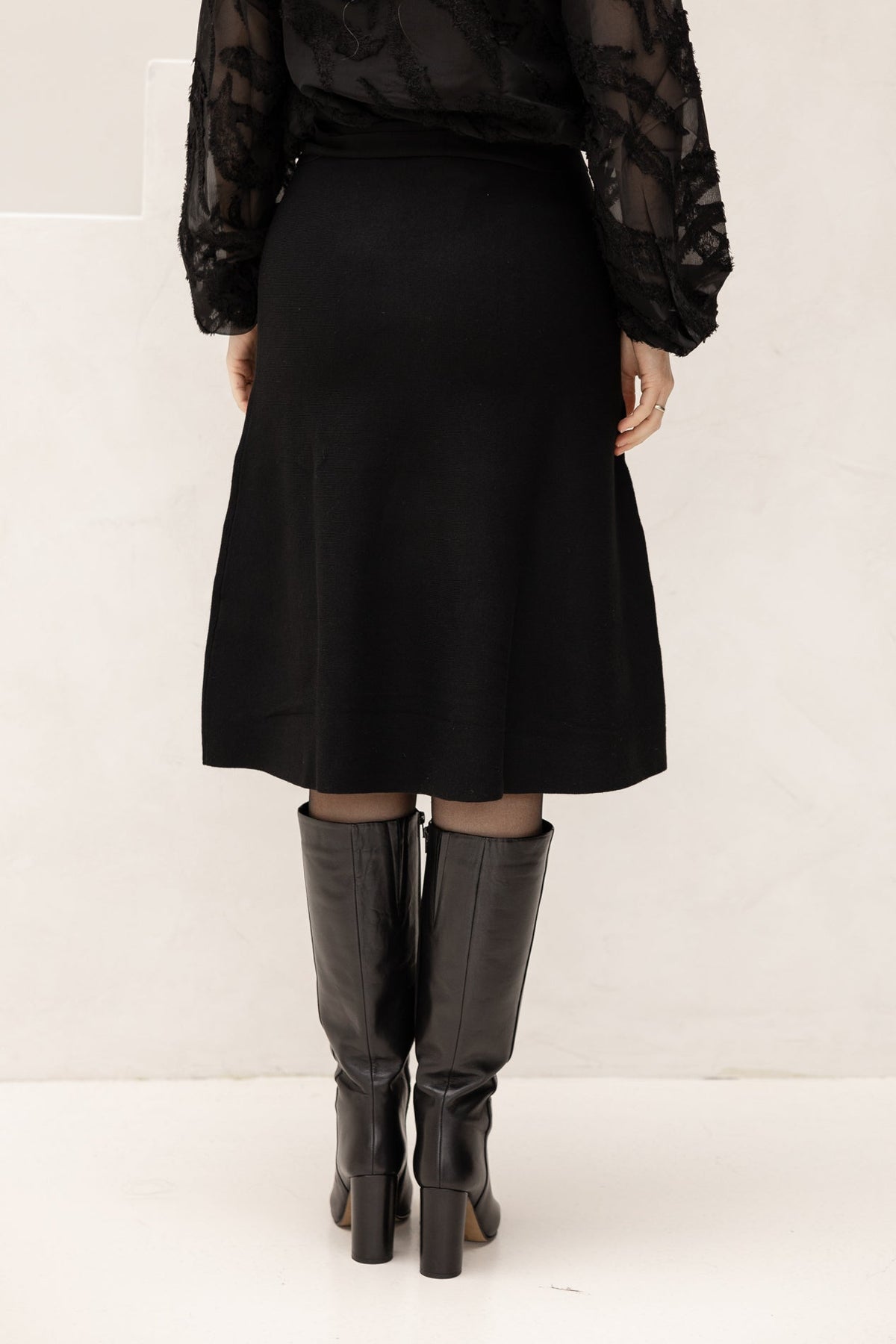 Knit skirt midi black SL - Bij Keesje