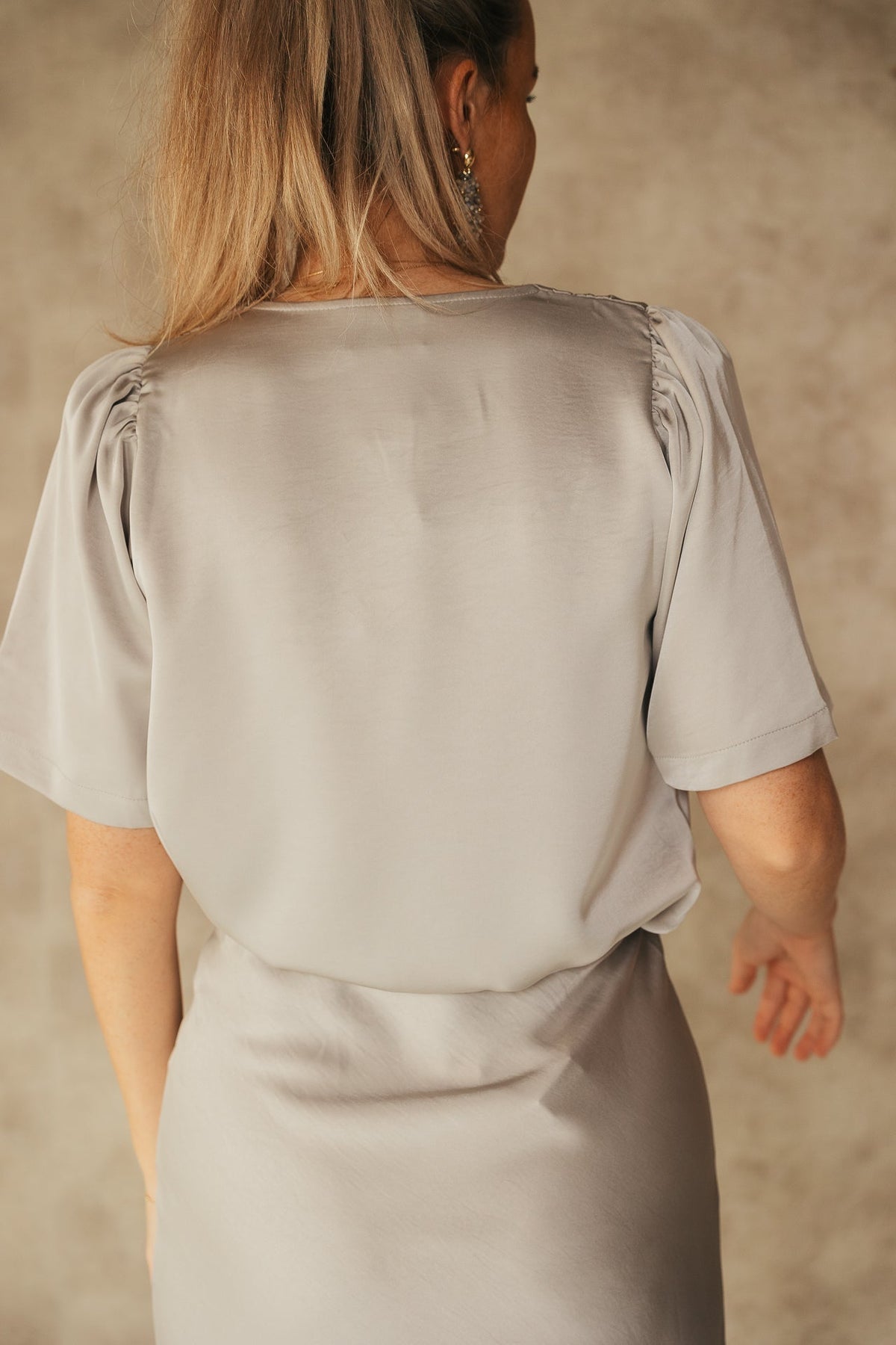 Largo heavy sateen blouse silver - Bij Keesje