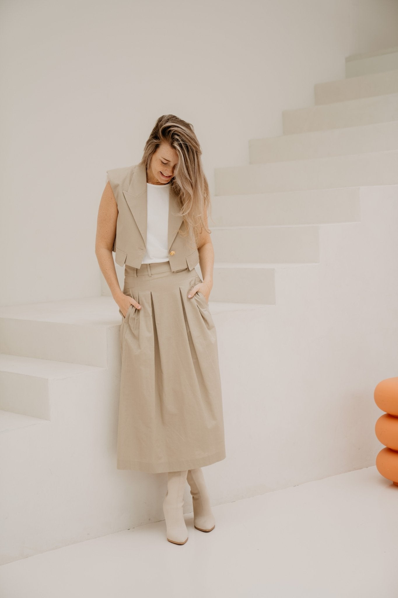 LeilaCC Linen Crop Vest Bisquit - Bij Keesje - Co'couture - Gilet