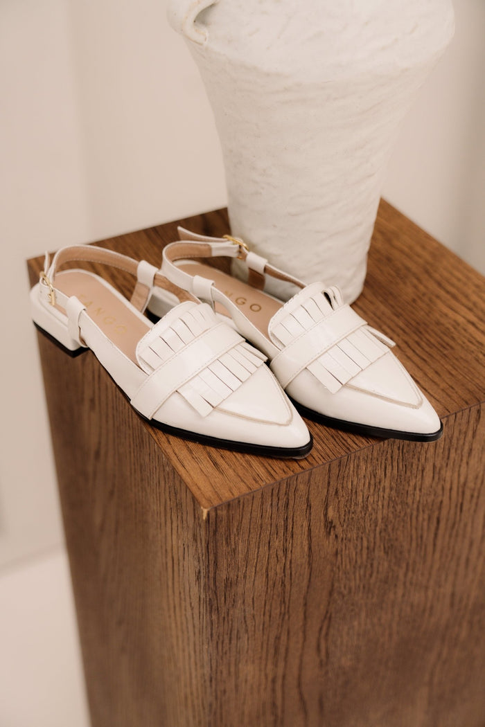 Lesia 2 - a off white patent - Bij Keesje - Tango - Schoenen