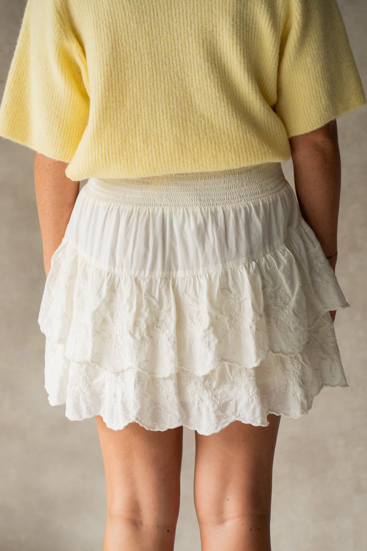 Line emb skirt off white NN - Bij Keesje