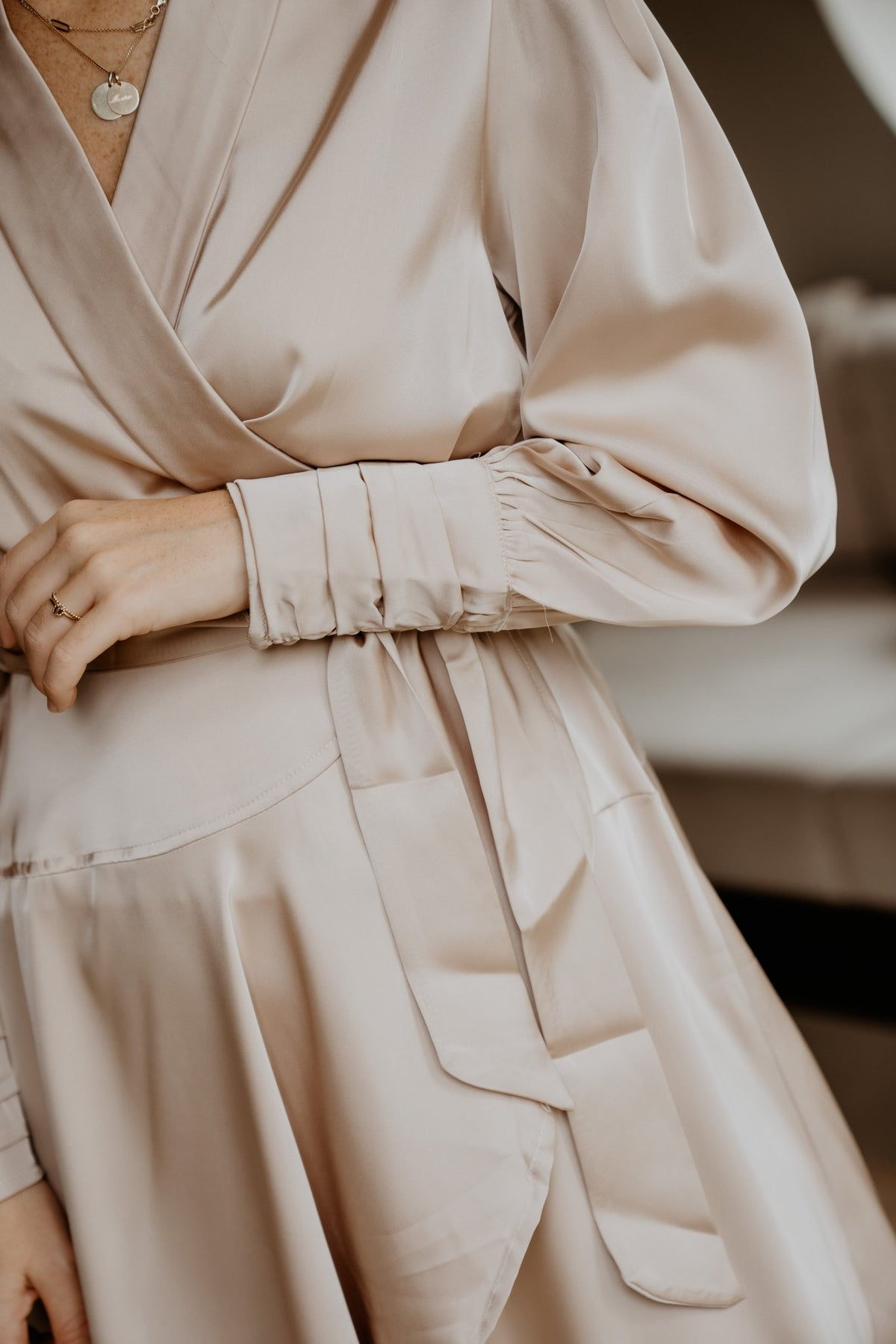 Lisa Sateen Dress Beige - Bij Keesje - Bij Keesje The Label - Jurk