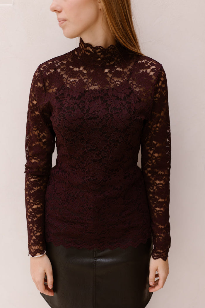Liza laceflower blouse burgundy - Bij Keesje - Neo Noir