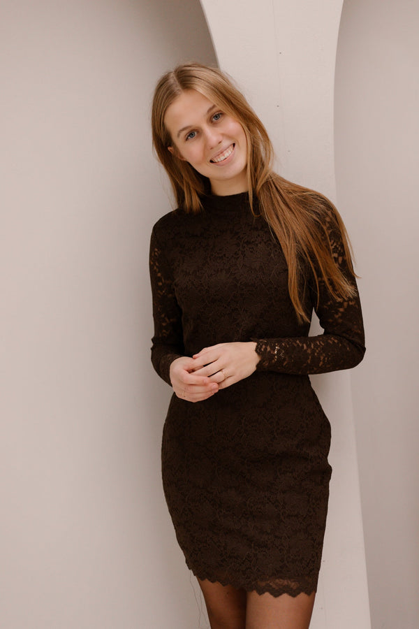 Lizette laceflower dress chocolate brown - Bij Keesje - Neo Noir