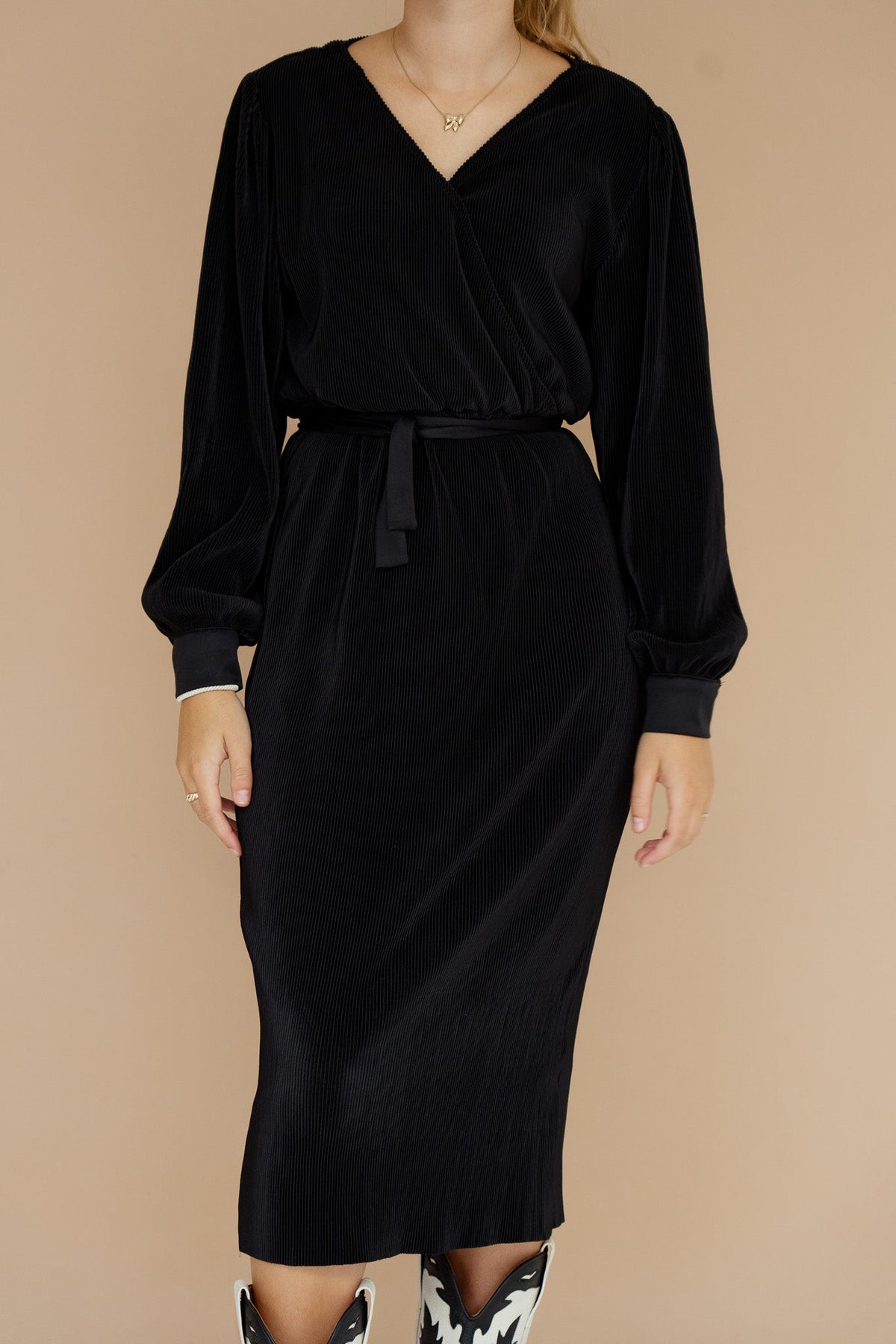 Luvina plisse dress black - Bij Keesje