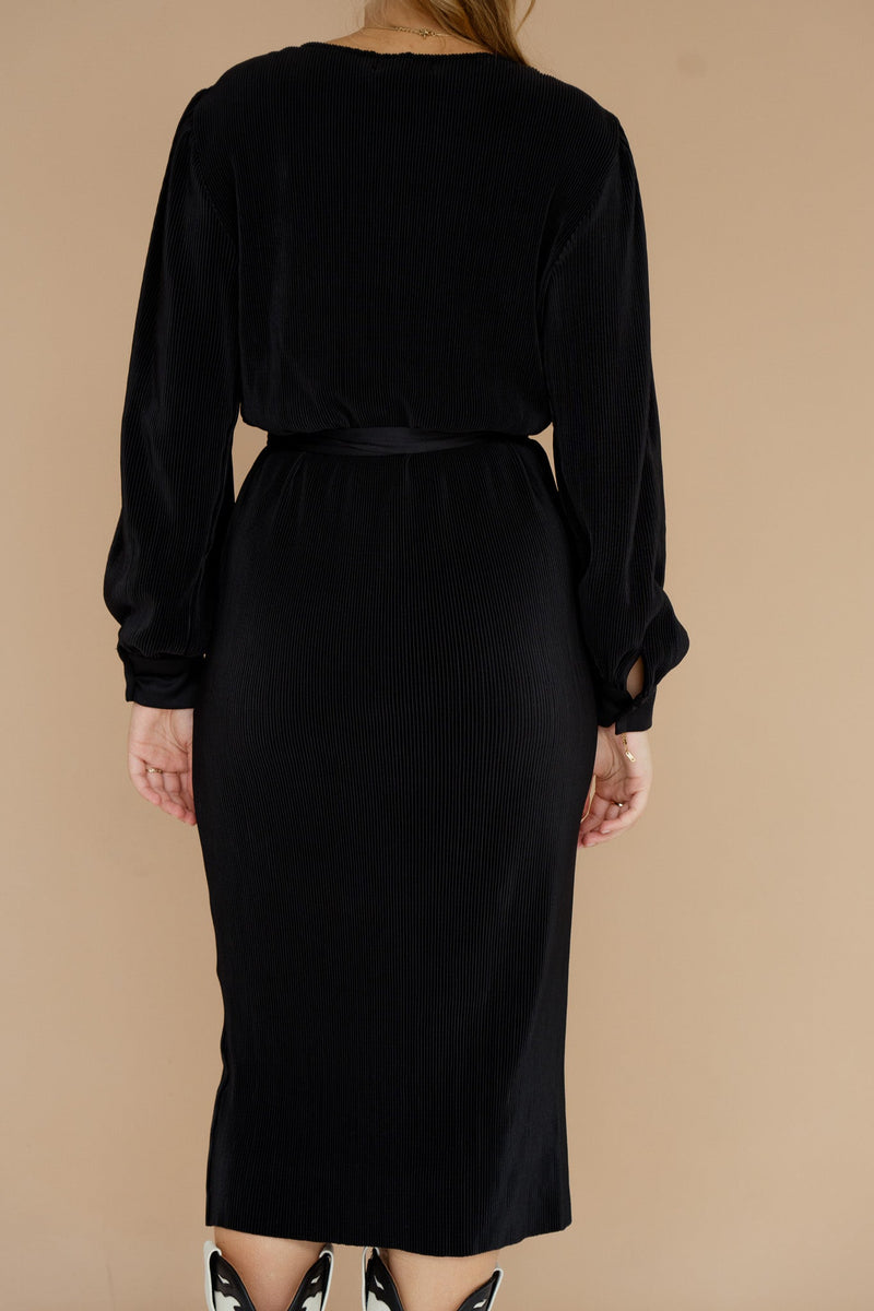 Luvina plisse dress black - Bij Keesje