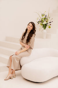 Lynn satinlook dress taupe - Bij Keesje - Bij Keesje - Jurk