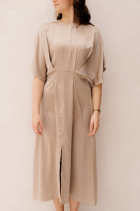 Lynn satinlook dress taupe - Bij Keesje - Bij Keesje - Jurk
