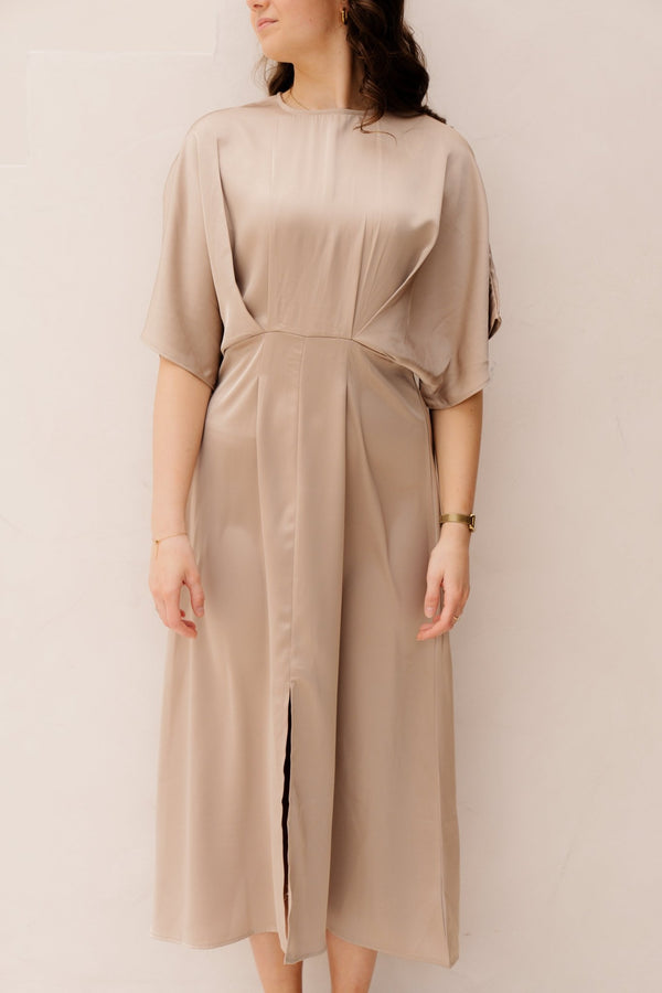 Lynn satinlook dress taupe - Bij Keesje - Bij Keesje - Jurk