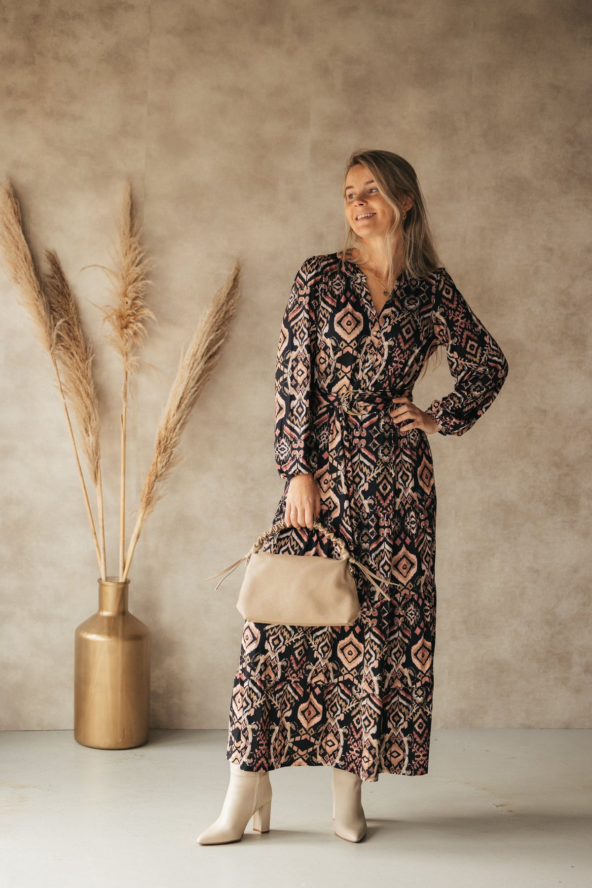 Maxi boho jurk met riem & design Z371 - Bij Keesje