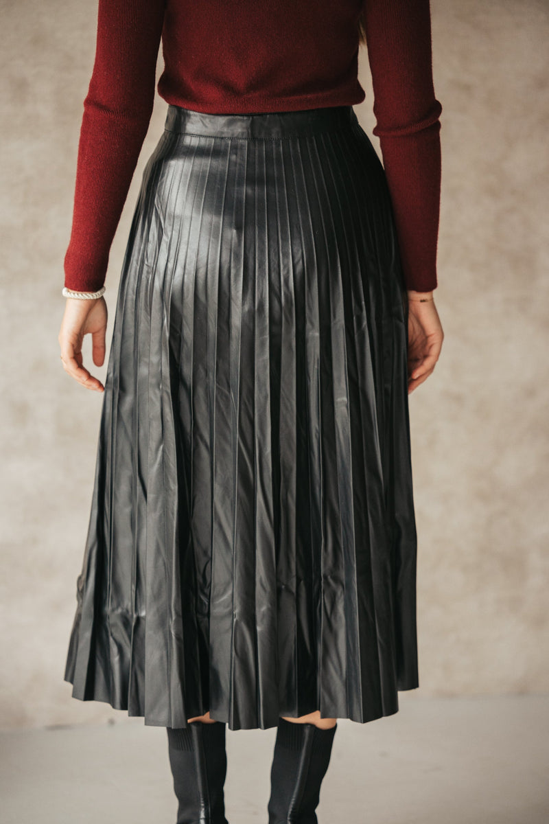 Midi plisse skirt leatherlook - Bij Keesje