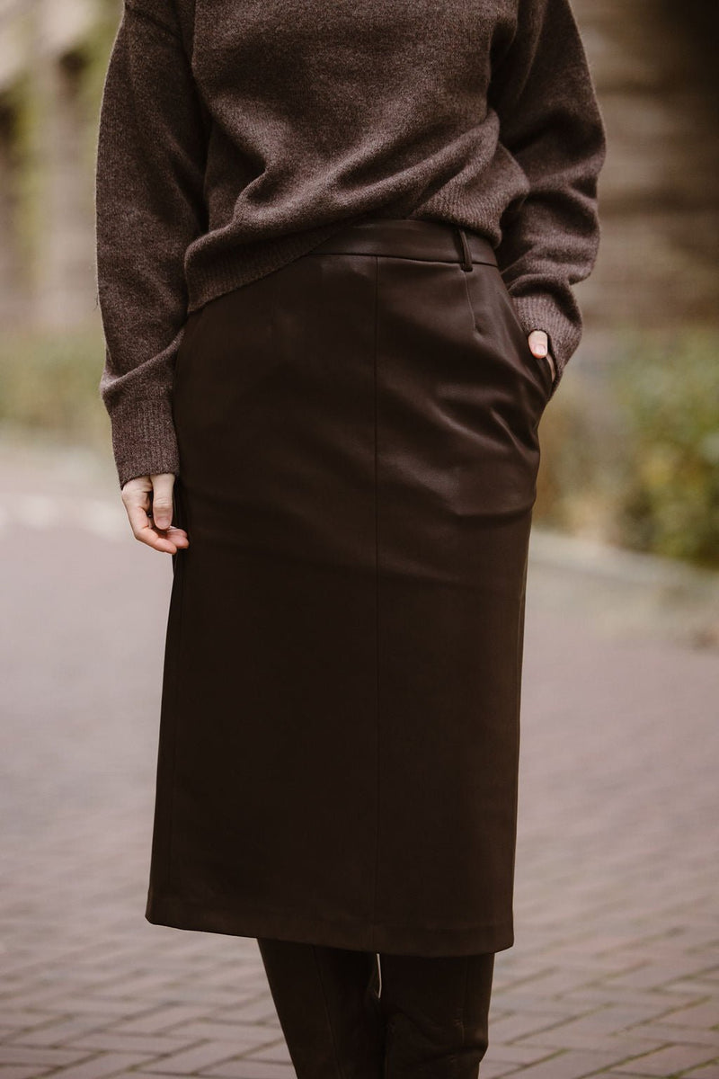 Nettie faux leather skirt dark brown - Bij Keesje - Neo Noir