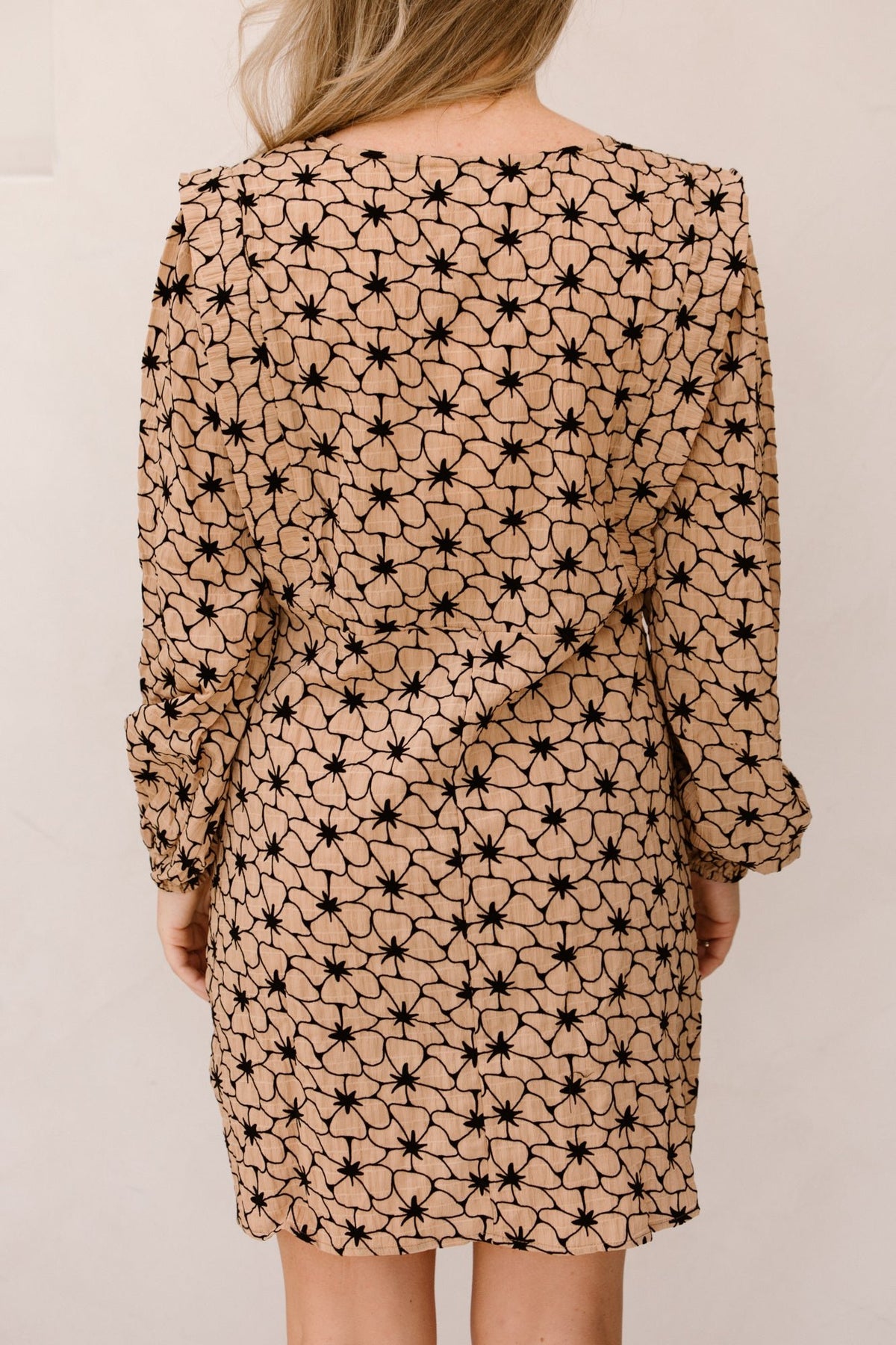 Objdea L/S RE v - neck short dress tinnin - Bij Keesje - Object