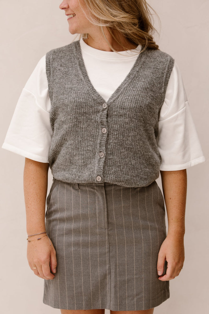 Objdiana re v - neck knit vest noos medium grey melange - Bij Keesje - Object