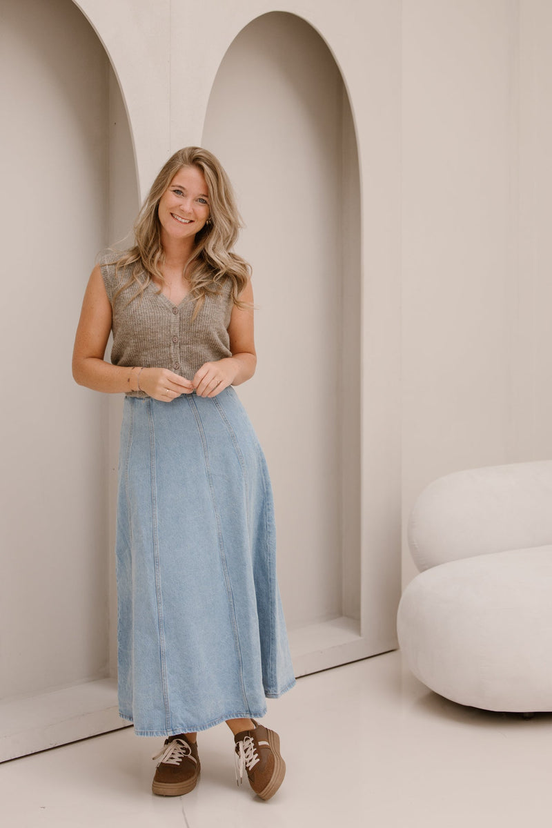 Objdiana re v - neck knit vest noos morel melange - Bij Keesje - Object